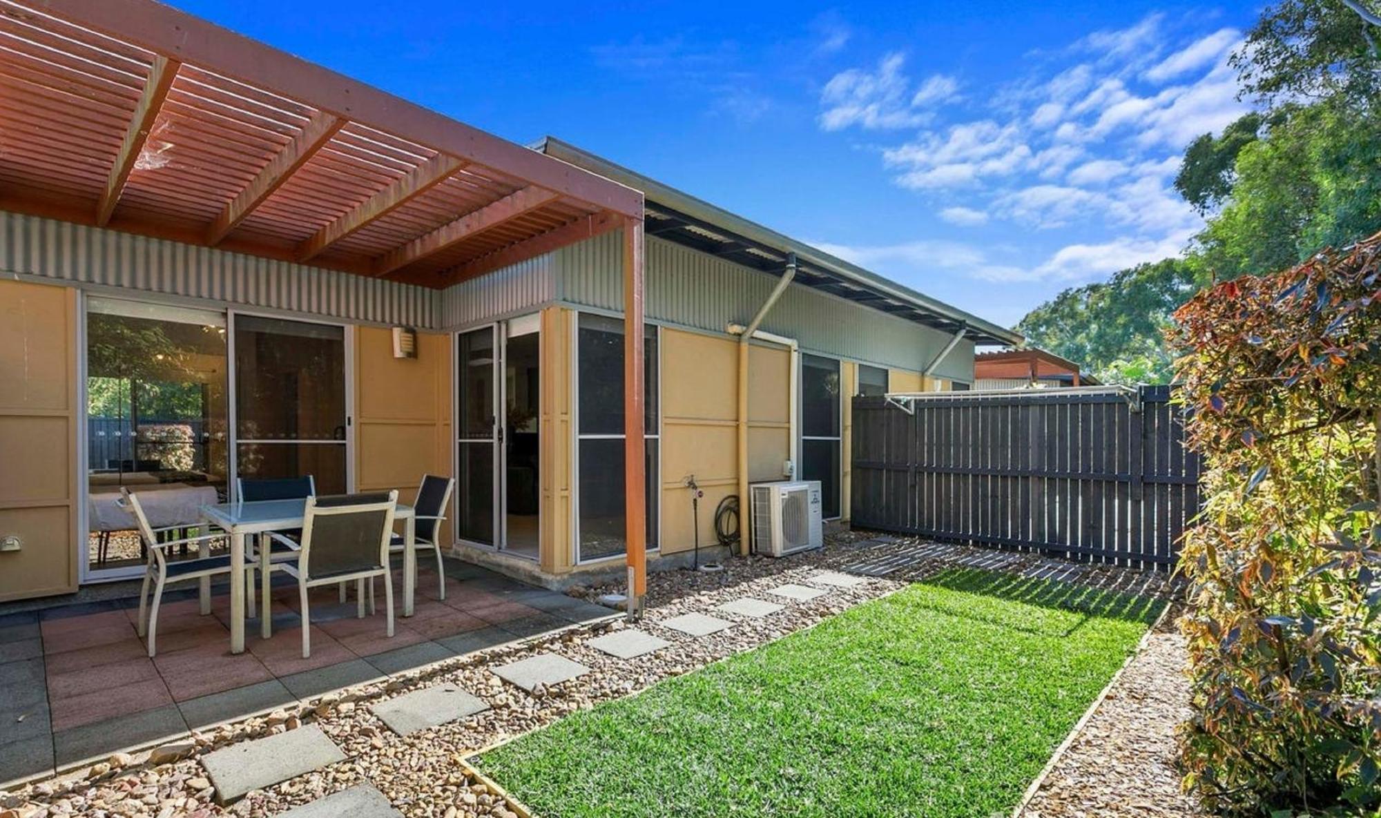 Quarterdecks Retreat Villa Urangan Eksteriør bilde